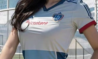 周四003欧罗巴悬念拉满｜斯图加特VS波尔图，德甲猛冲VS葡超铁壁，谁能抢占晋级先机？