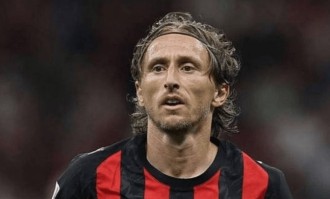 罗马诺：整个米兰都希望魔笛再留队一年，欧冠资格成关键因素