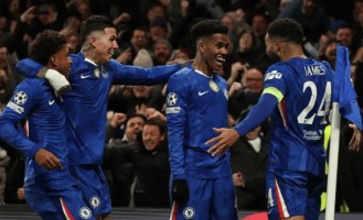 欧冠一夜大乱！曼城0-2崩了，切尔西3-0血洗巴萨，尤文补时绝杀