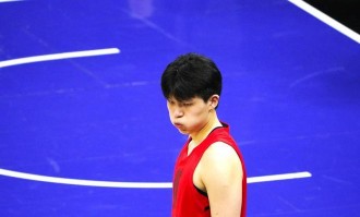 杨瀚森背靠背首发出战 23分钟15+9+5另有5失误5犯规