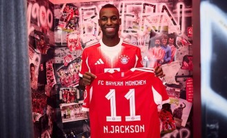 拜仁创纪录租借杰克逊，40场首发成苛刻条件，赫内斯笑言“他永远做不到”