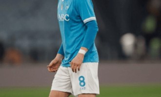 霍伊伦双响，36年纪录，那不勒斯登顶意甲