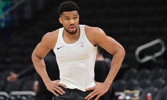 生气原因？字母哥出战不满41场 让他损失了巨额奖金