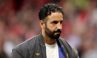 奥纳纳要求涨薪！激怒阿莫林：曼联决定清洗，省600万薪水