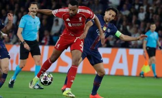 大巴黎2-0胜利物浦杜埃和克瓦拉茨赫利亚分别破门