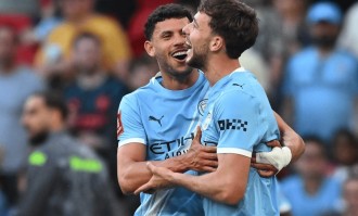 4-3！2-1！疯狂一夜，拜仁让三追四，曼城逆袭进决赛，阿森纳险胜